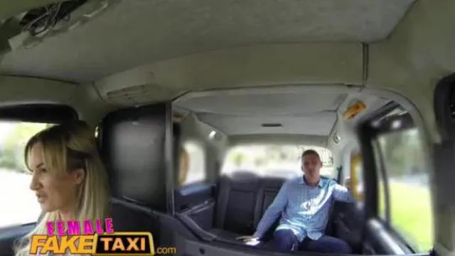 Žena Falešný taxík Blondýnka taxikář miluje péro